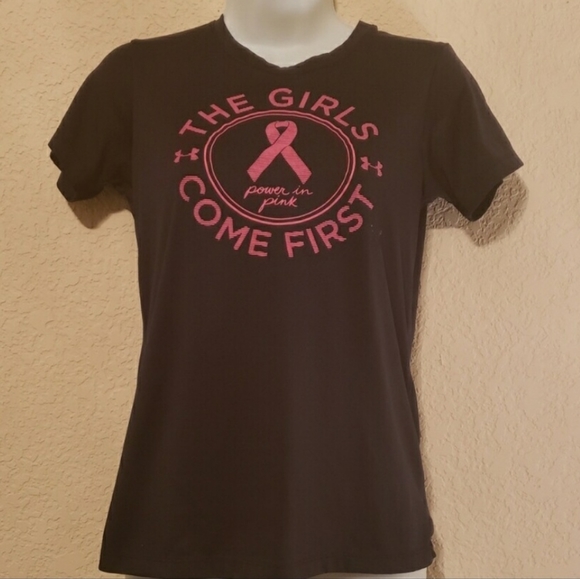 Under Armour Tops - Women's Under Armour T-shirt